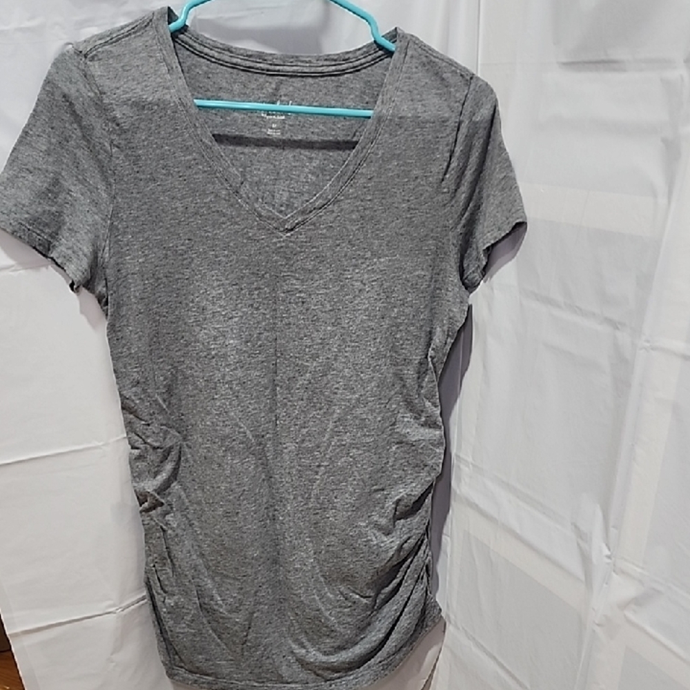 Isabel Maternity by Ingrid & Isabel Gray Ruched Short Sleeve Tee